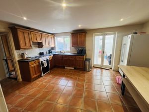 Kitchen - click for photo gallery